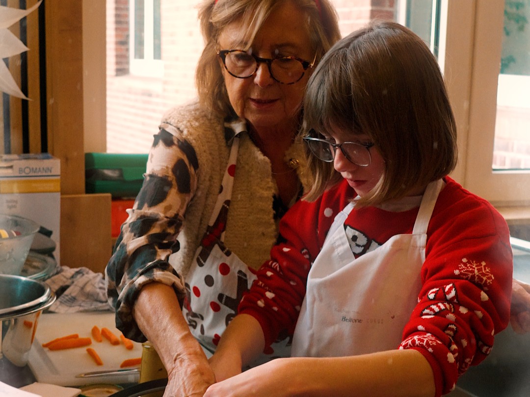 Mehr über den Artikel erfahren Generationskochen im Jugendheim
